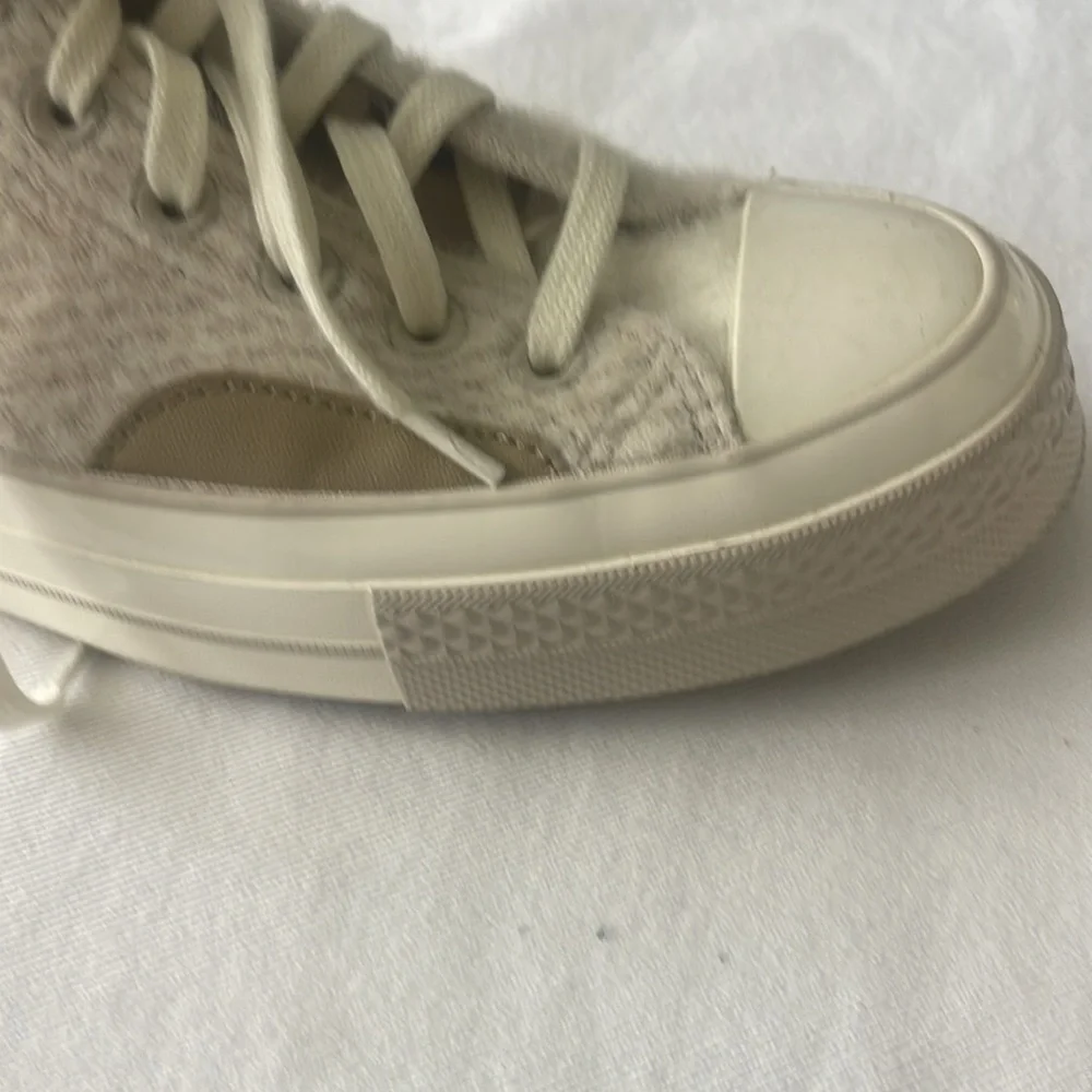 NWOB CONVERSE CHUCK 70 Cozy High-top Sneakers Size 8.5 beige fuzzy fabric - Picture 7 of 11
